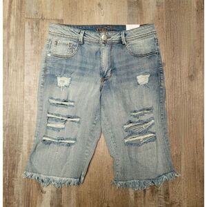 Women’s RUE 21 Mid-Rise Bermuda Shorts Size 8 NWT Distressed